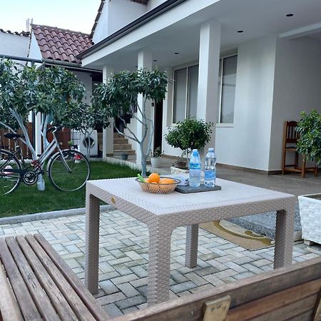 Guest House Esanbja Berat Eksteriør bilde