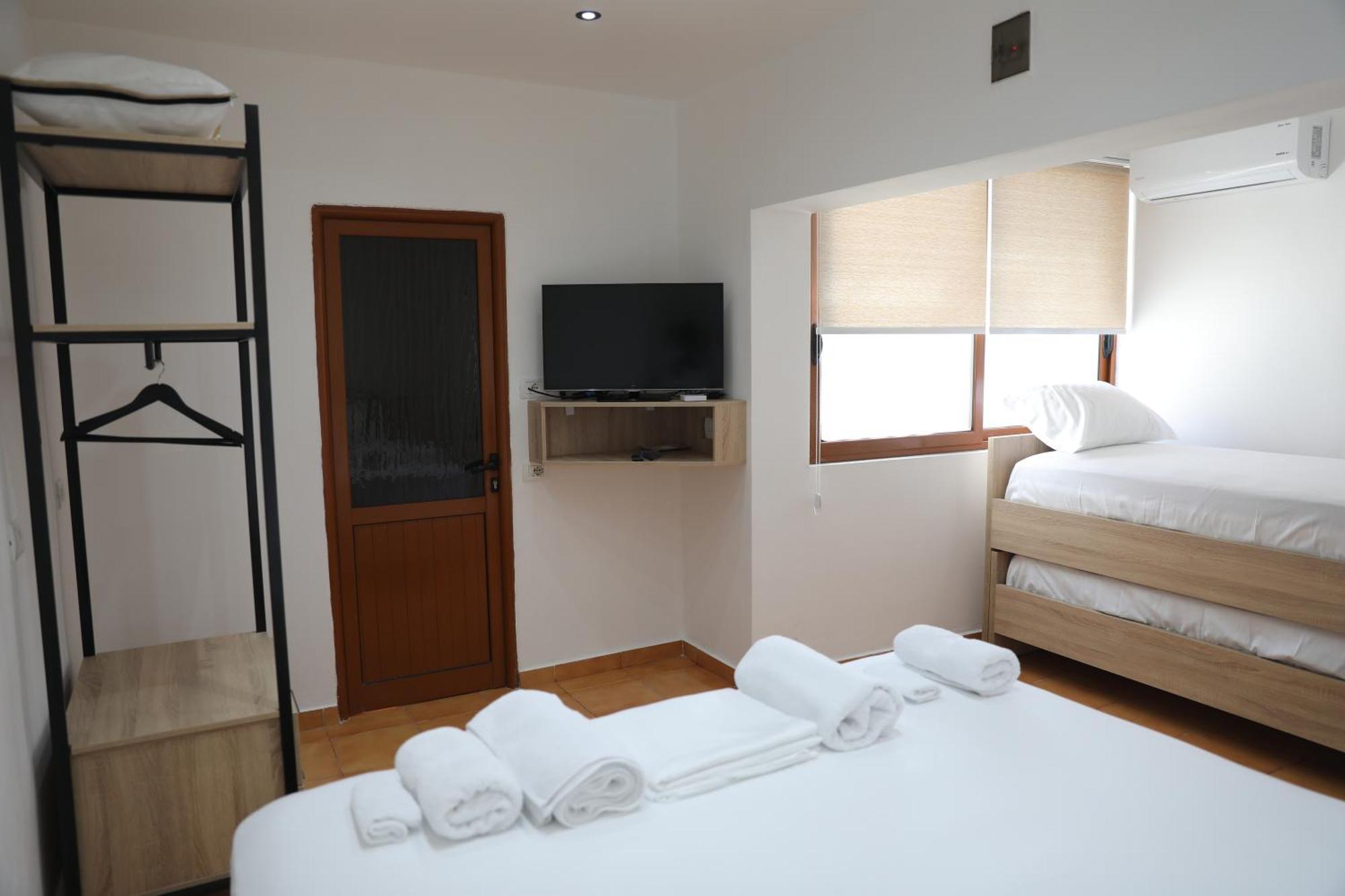 Guest House Esanbja Berat Eksteriør bilde